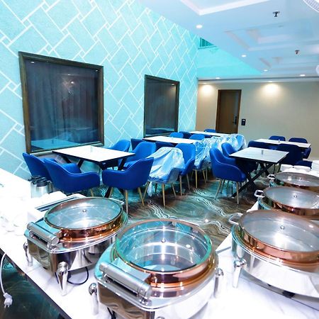Hotel Nirvana Inn - Near Expo Mart Greater Noida Eksteriør billede