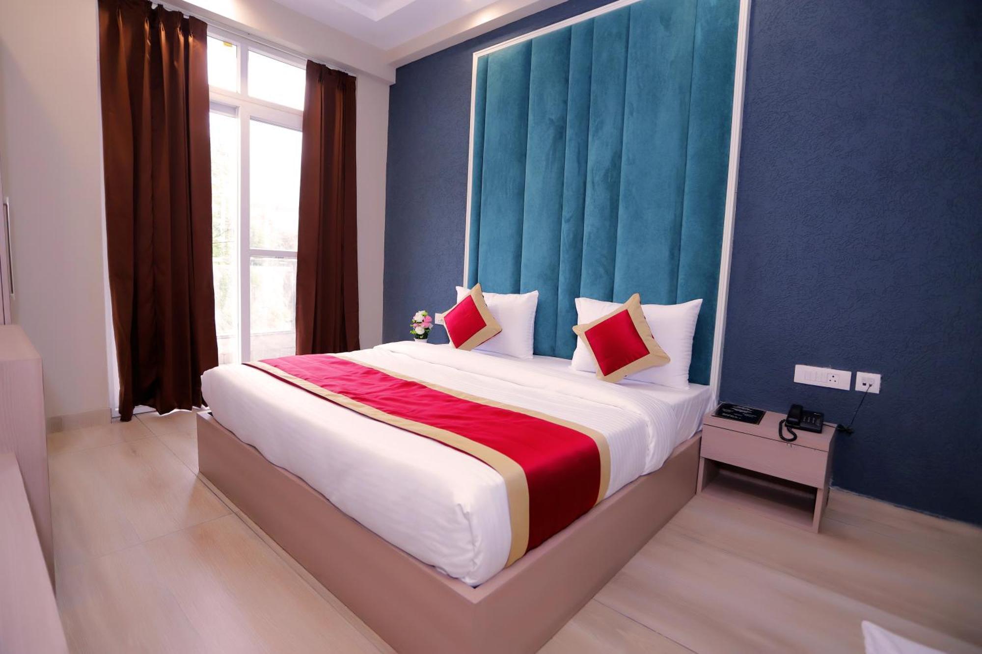 Hotel Nirvana Inn - Near Expo Mart Greater Noida Eksteriør billede