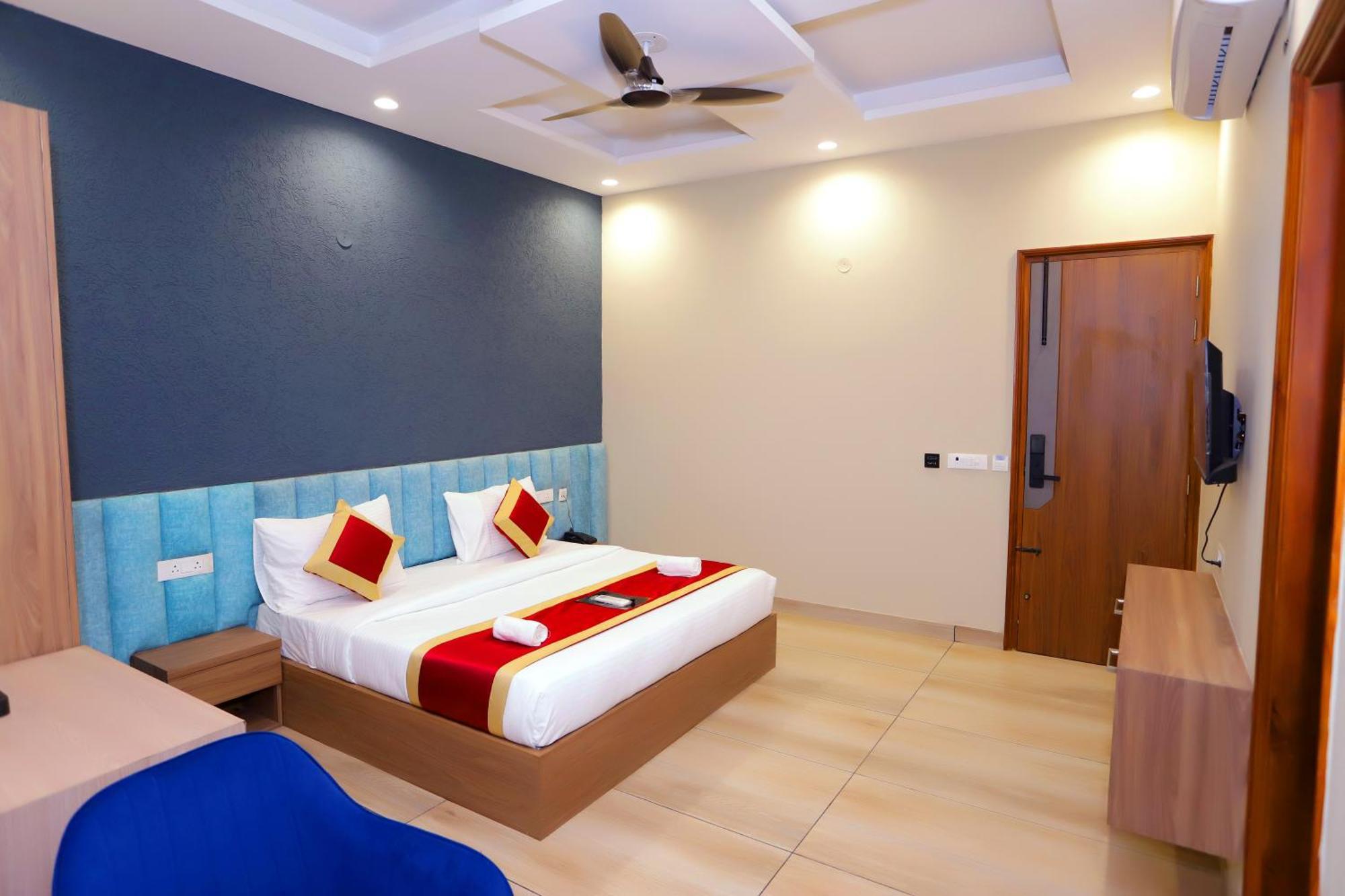 Hotel Nirvana Inn - Near Expo Mart Greater Noida Eksteriør billede