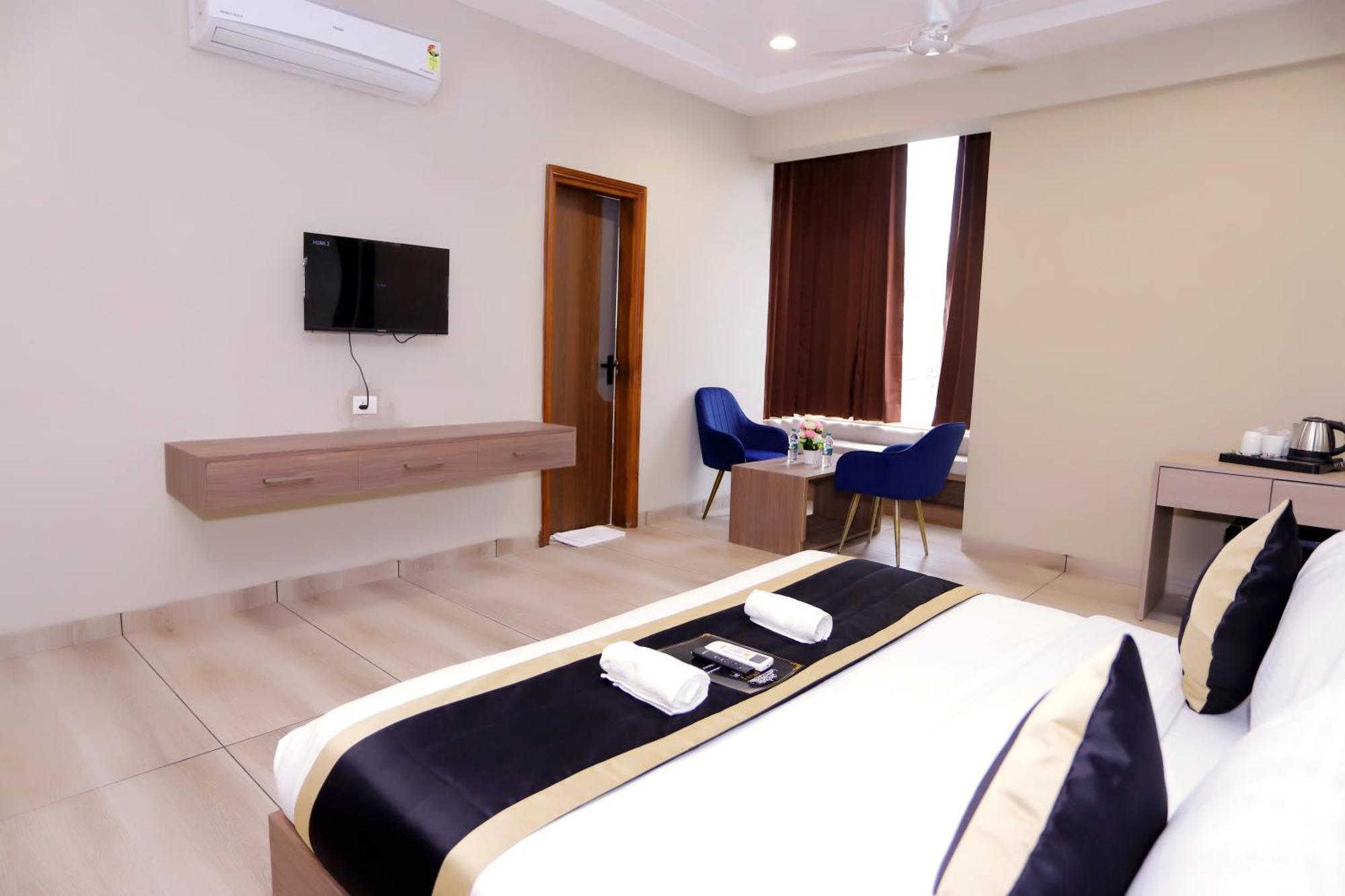 Hotel Nirvana Inn - Near Expo Mart Greater Noida Eksteriør billede