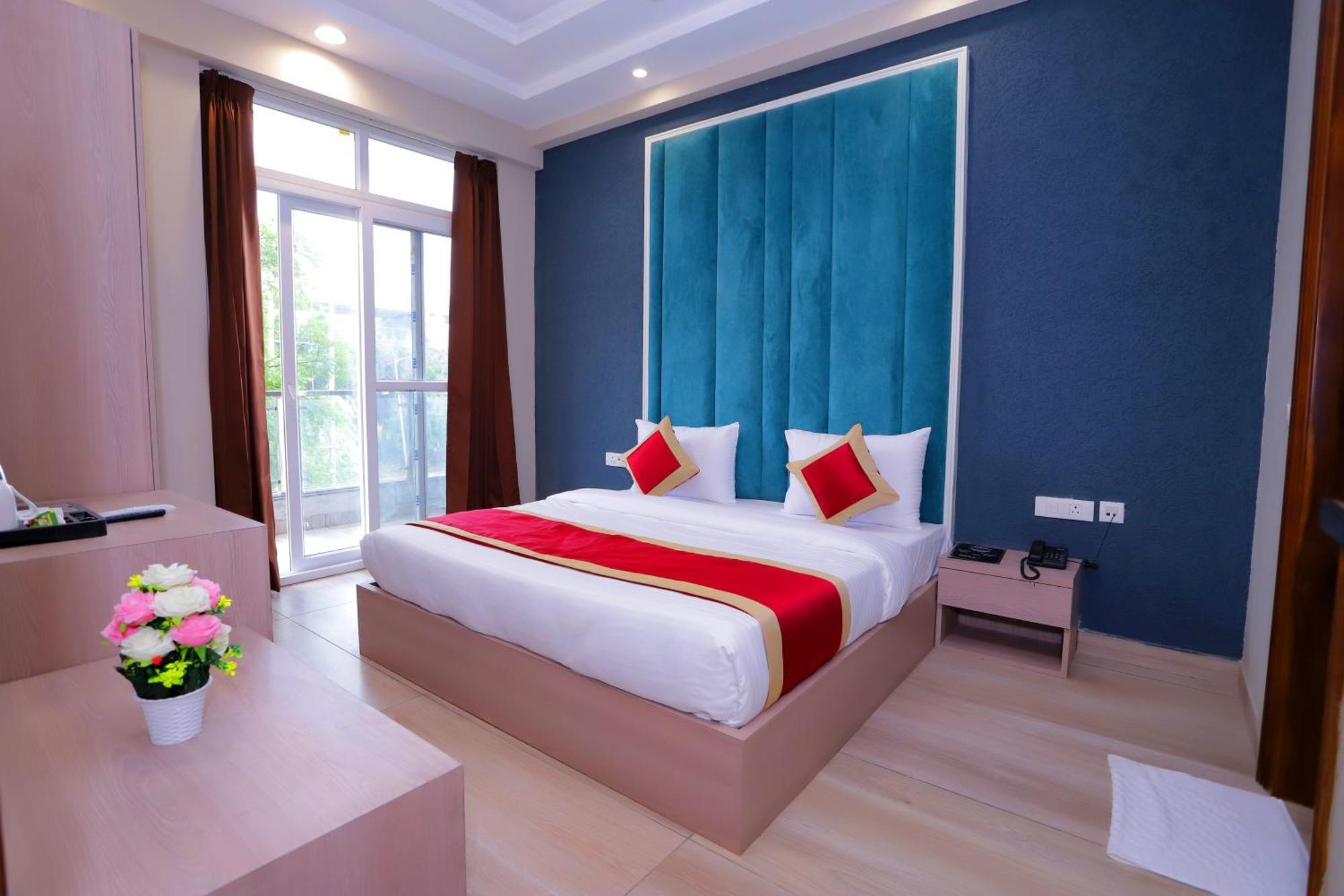 Hotel Nirvana Inn - Near Expo Mart Greater Noida Eksteriør billede
