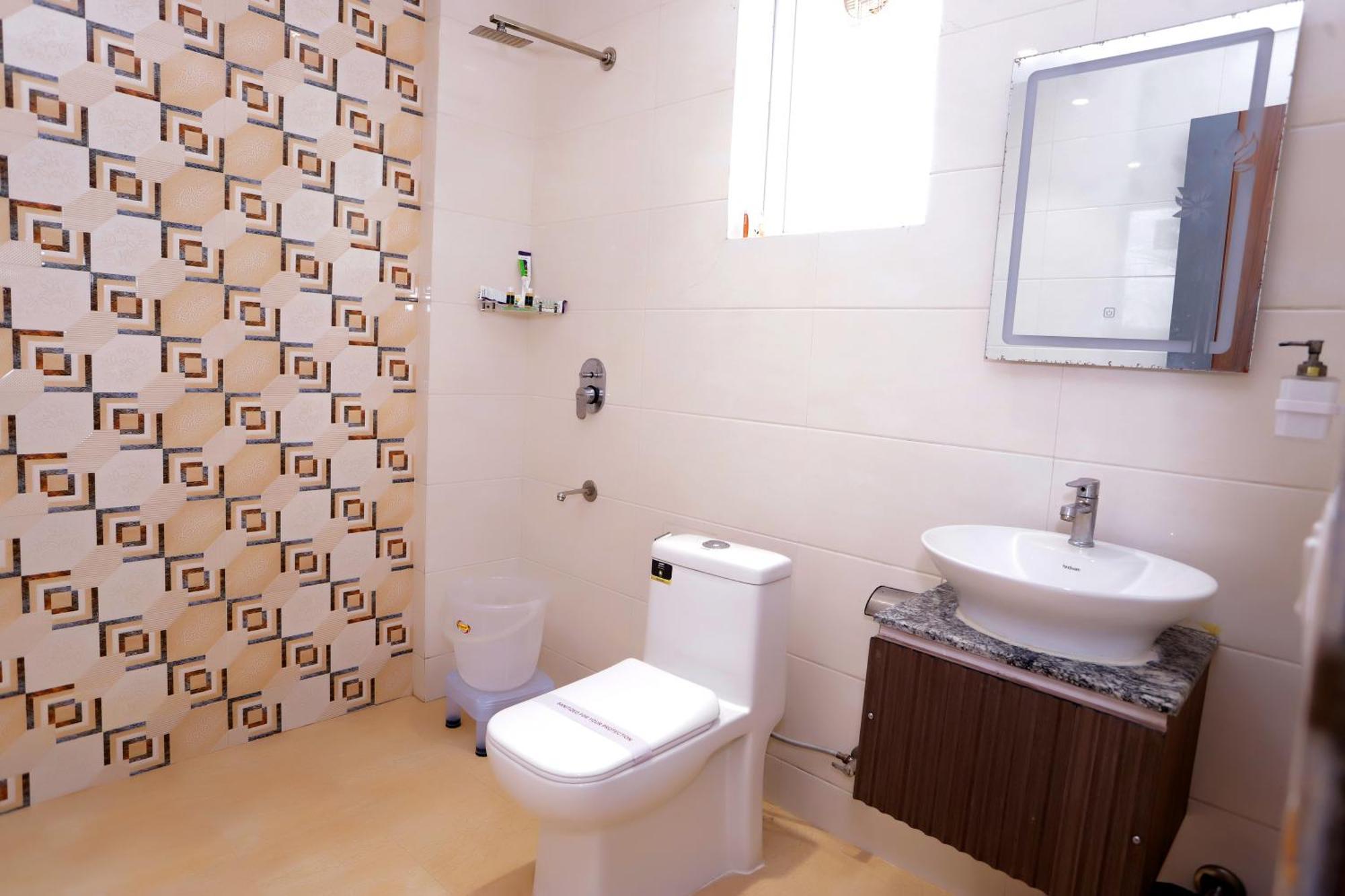 Hotel Nirvana Inn - Near Expo Mart Greater Noida Eksteriør billede
