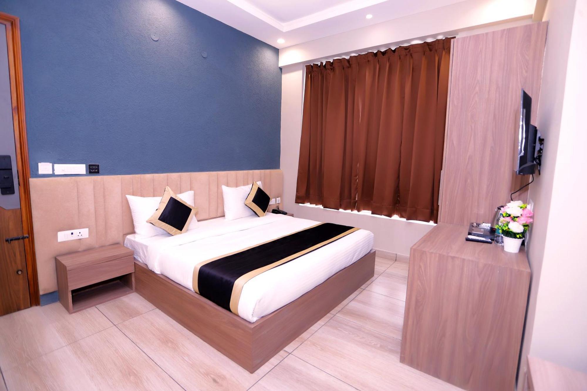 Hotel Nirvana Inn - Near Expo Mart Greater Noida Eksteriør billede