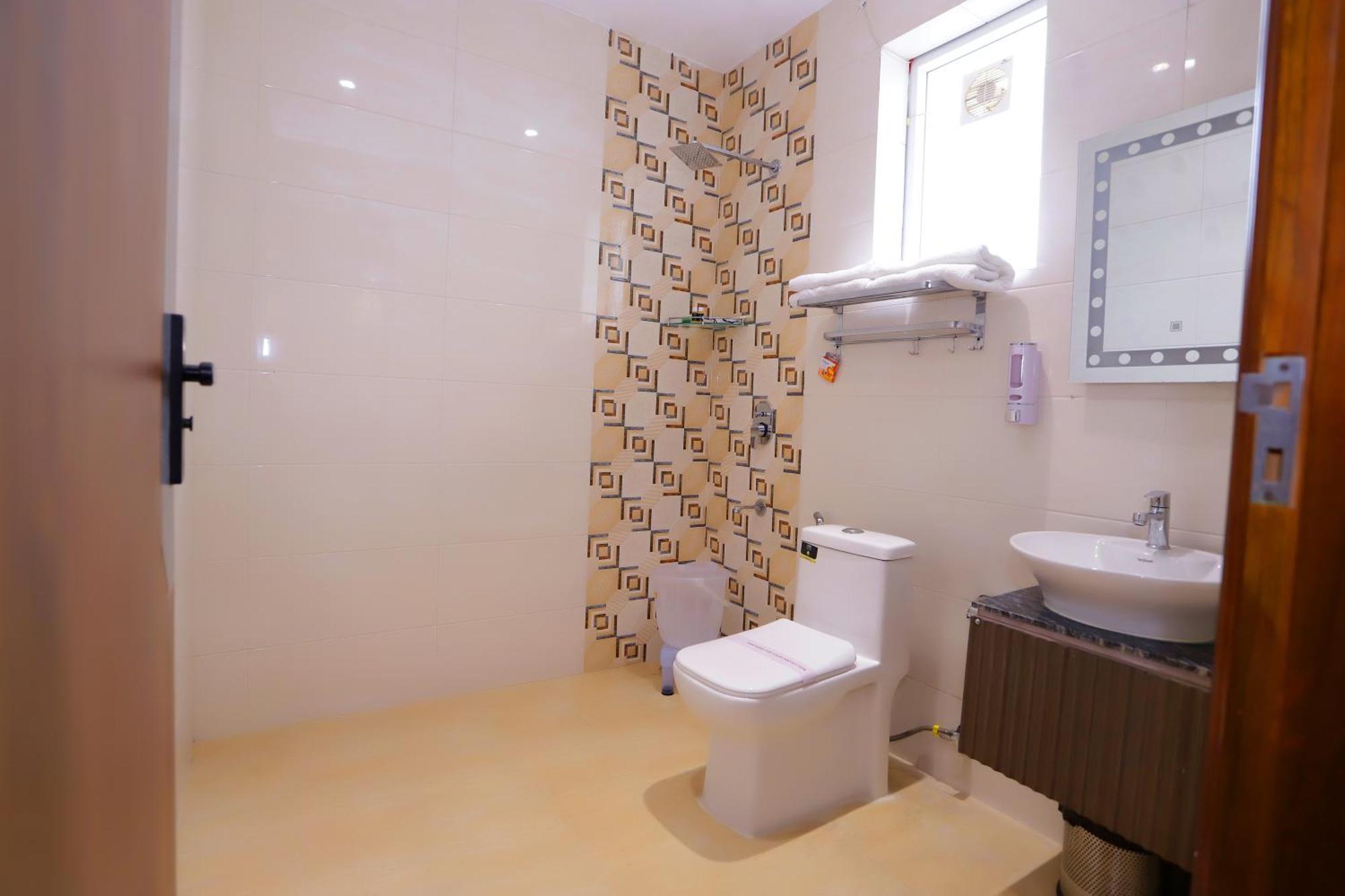 Hotel Nirvana Inn - Near Expo Mart Greater Noida Eksteriør billede