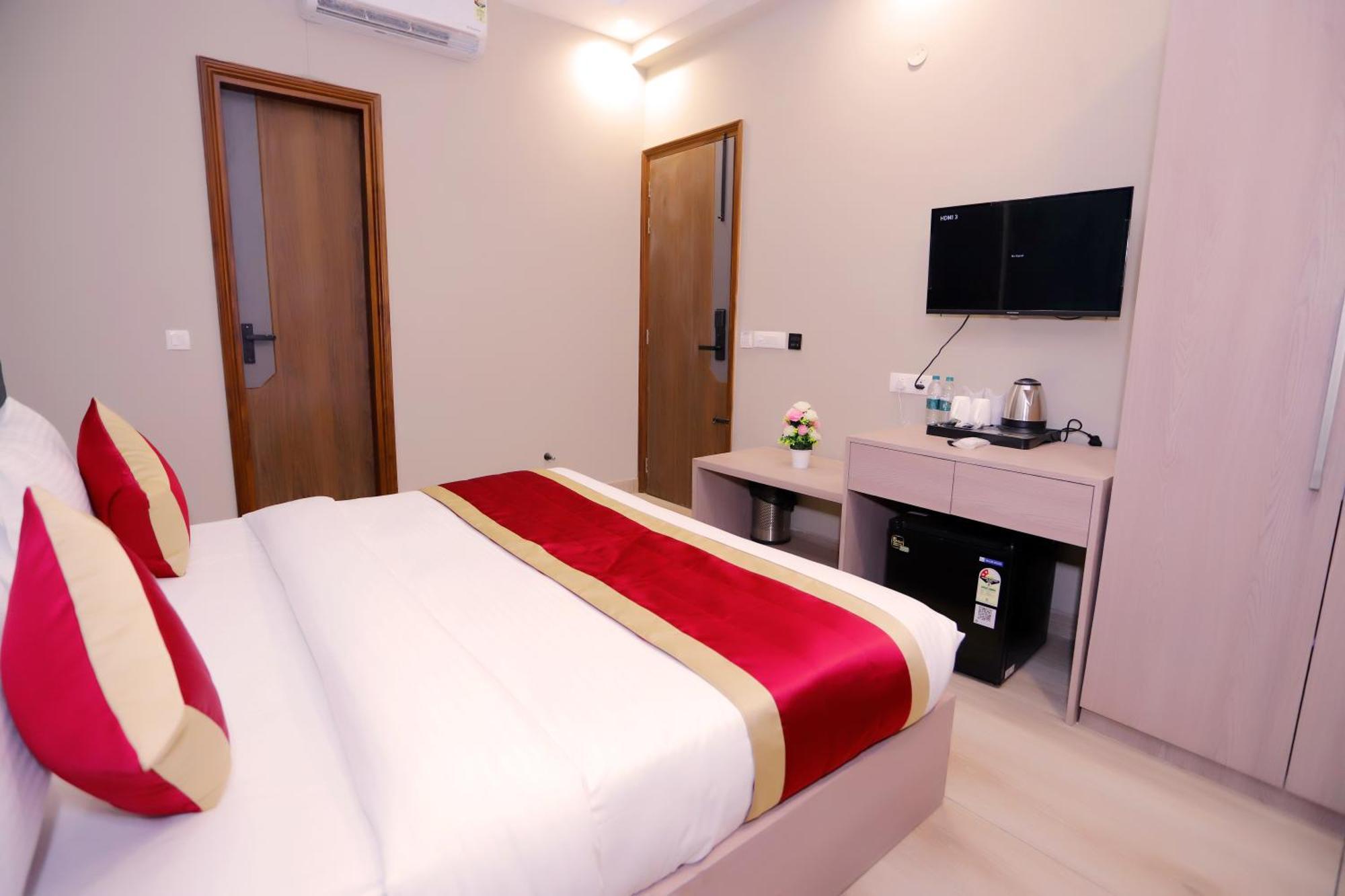 Hotel Nirvana Inn - Near Expo Mart Greater Noida Eksteriør billede