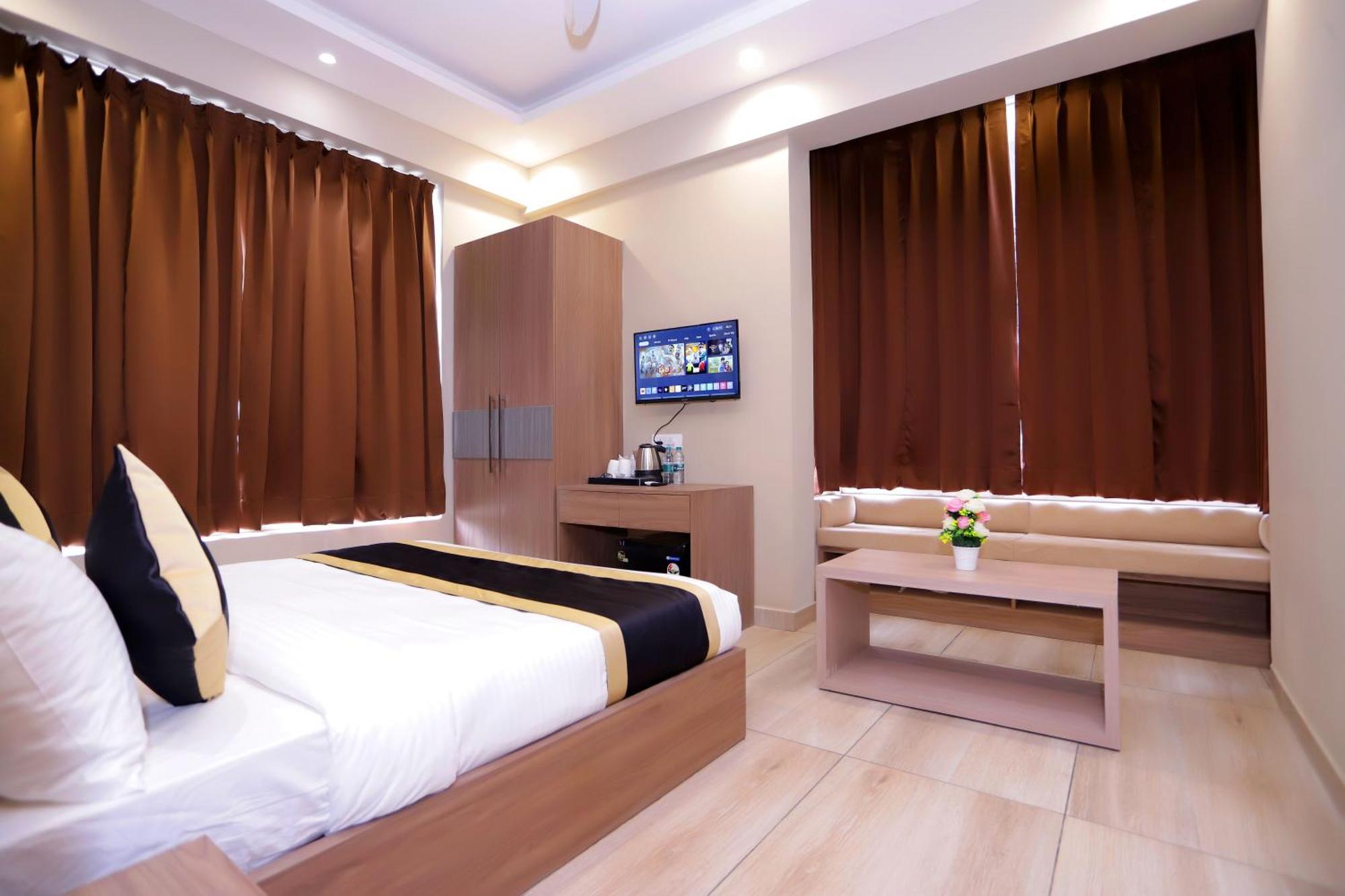 Hotel Nirvana Inn - Near Expo Mart Greater Noida Eksteriør billede