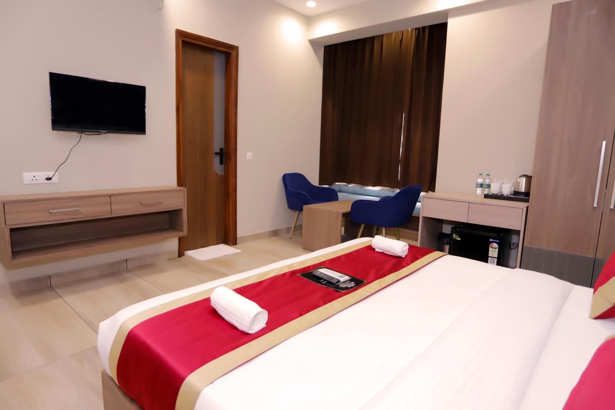 Hotel Nirvana Inn - Near Expo Mart Greater Noida Eksteriør billede